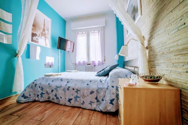 Europe Station Rooms Парма Екстериор снимка