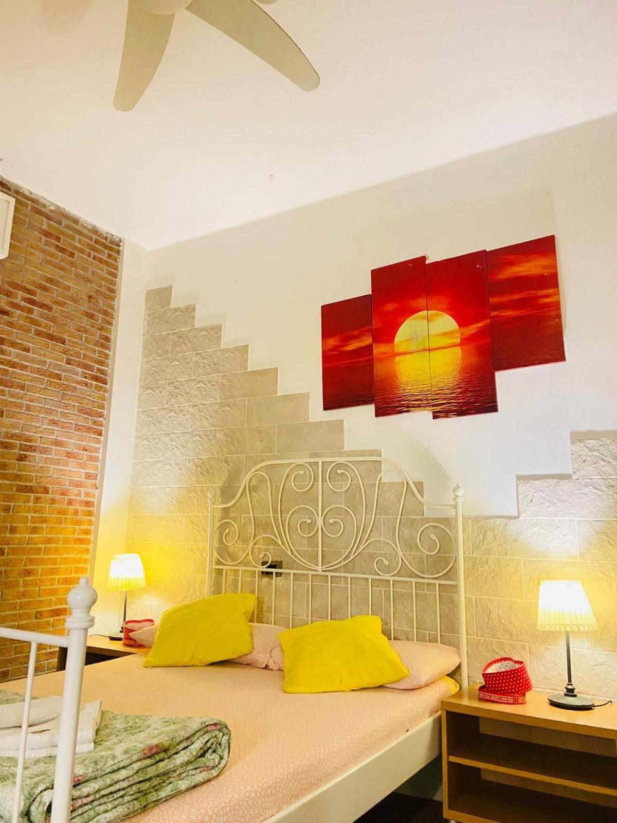 Europe Station Rooms Парма Екстериор снимка