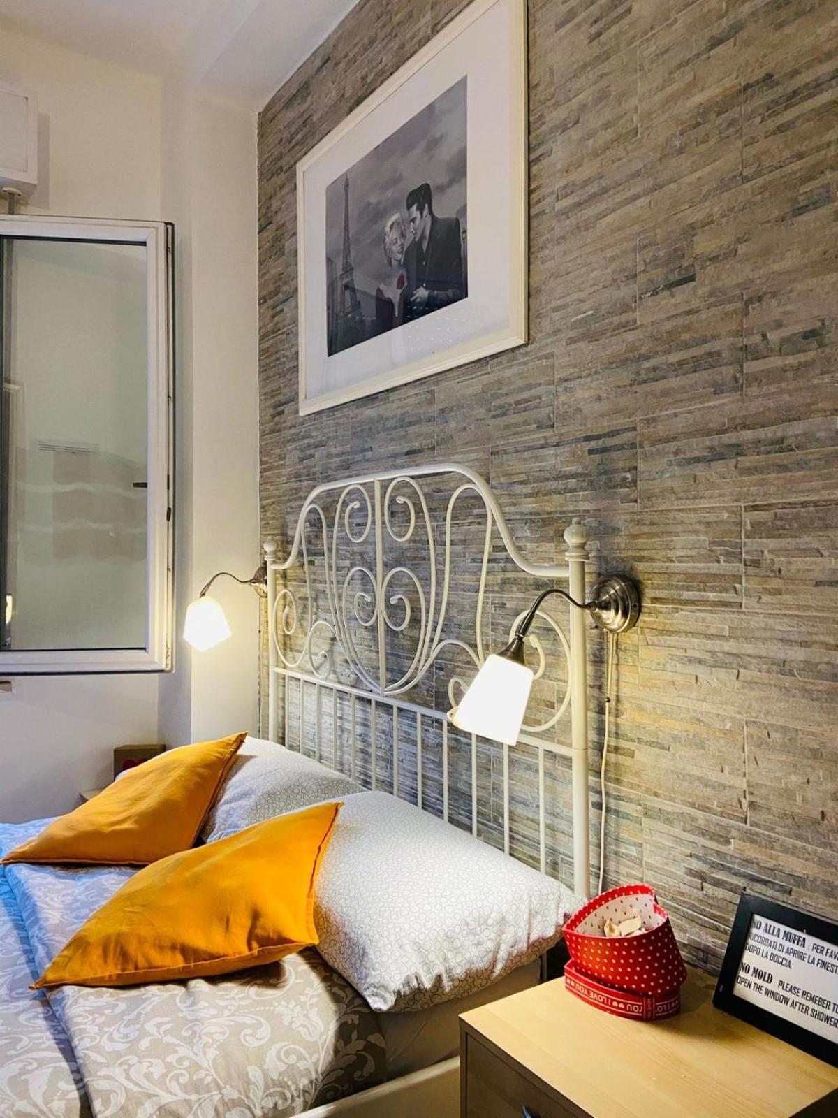 Europe Station Rooms Парма Екстериор снимка